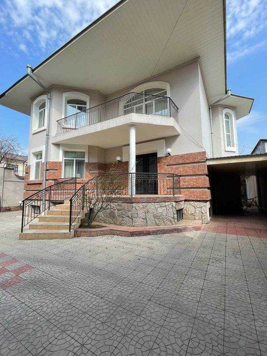 Продается добротный дом в престижном месте!