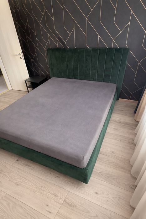 Pat matrimonial 160x190 cu lada depozitare+saltea inclusa+2 noptiere