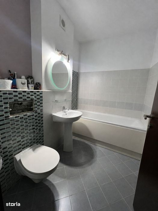 Apartament cu 3 camere, 74 mp, terasa 21 mp - Zona Aradului
