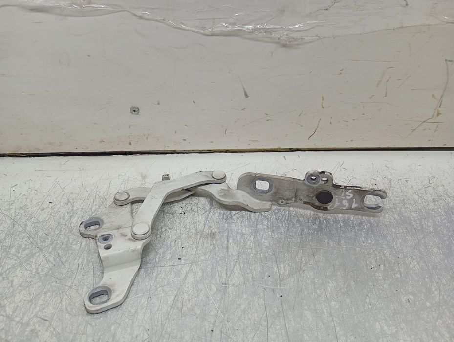 Balama capota BMW Seria 1 E81/E82/E87/E88 (facelift) (2007 - 2012) 2.0 benzina N43