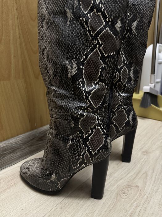 Зимние женские сапоги