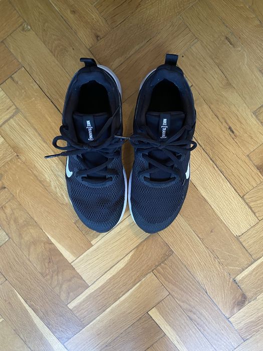 Nike -legend essential