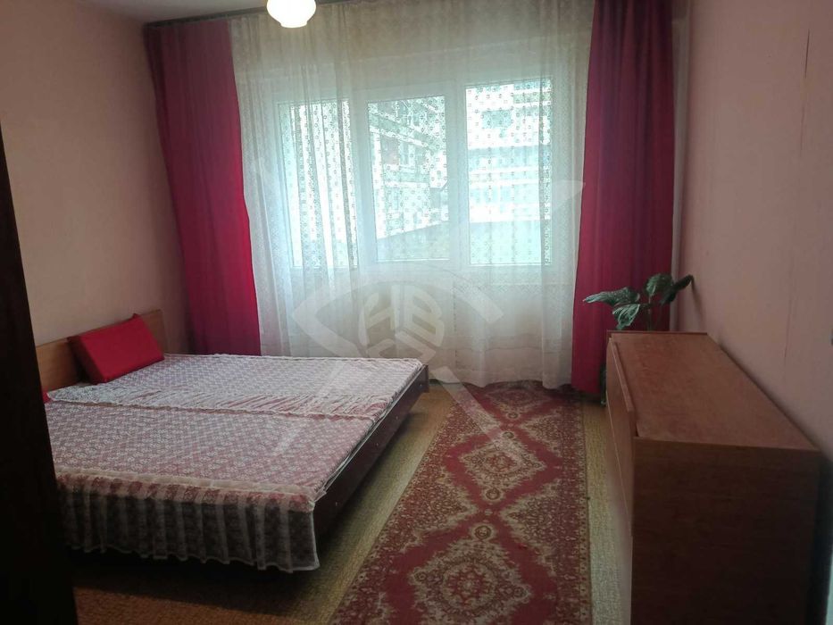 Двустаен - Славейков