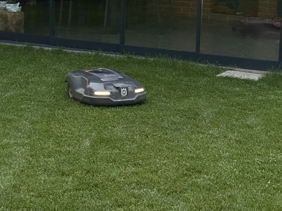 Husqvarna Automower 315X – cumpărat de nou – utilizat puțin