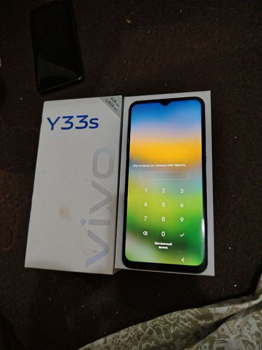 Vivo Y33s 4/128.