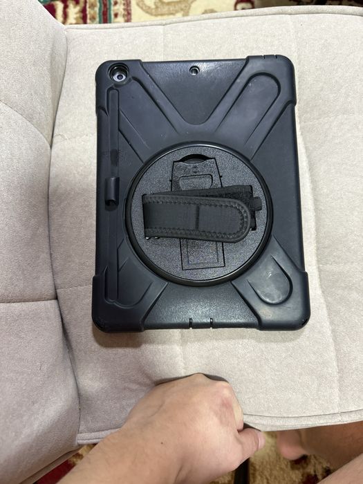 Продам Ipad 10.2 32 gb