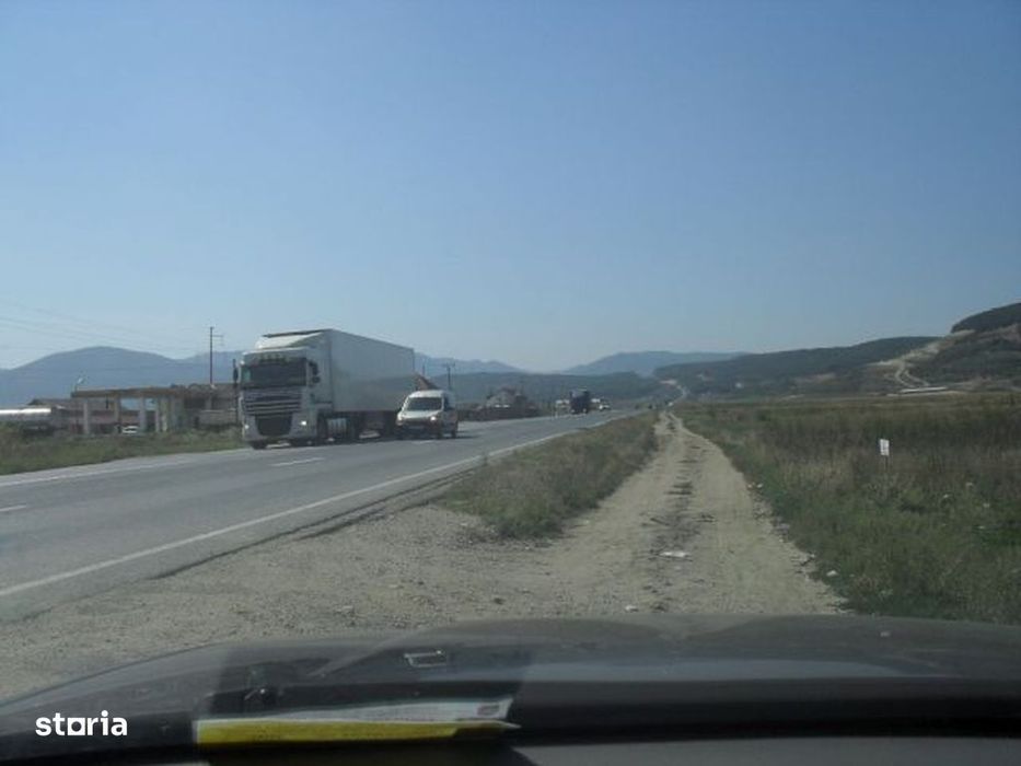 Teren intravilan pentru industrie si servicii in Cristian