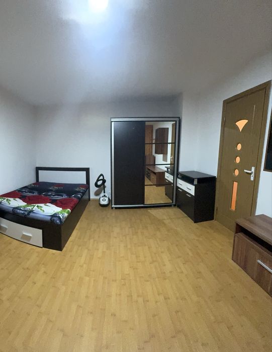 Garsonieră spatioasă de inchiriat