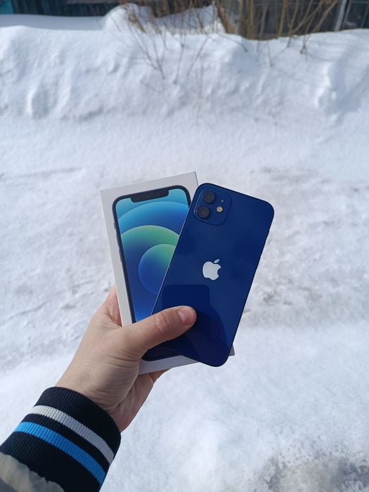 Продам iPhone 12