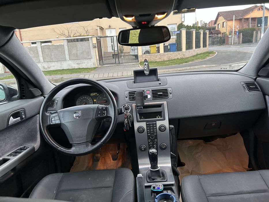 Volvo v50 2.0 136 cp