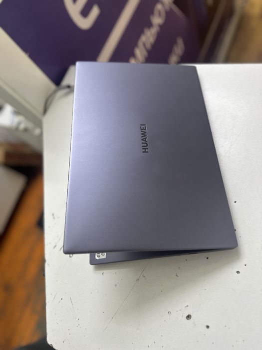 Ультрабук huawei i3-10gen