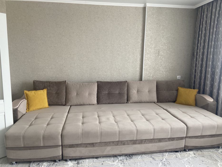 Новый красивый диван