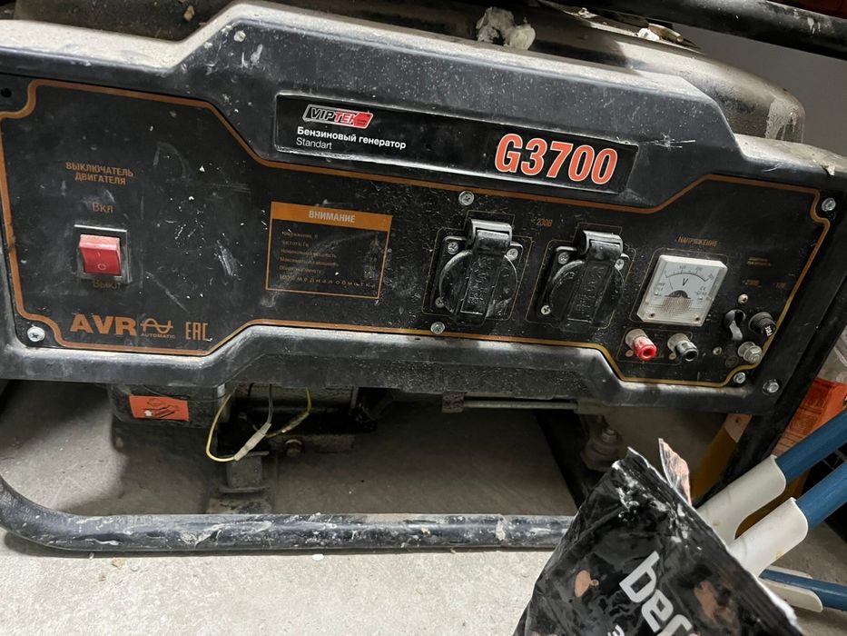 Генератор продам срочно