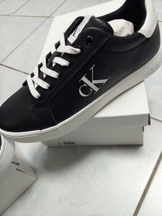 Tenesi barbati 41, 43, 44,46  Calvin Klein