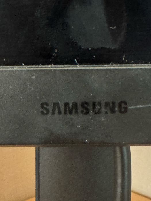 Монитор Samsung
