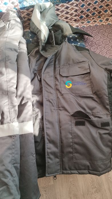 Продам спец.одежду.