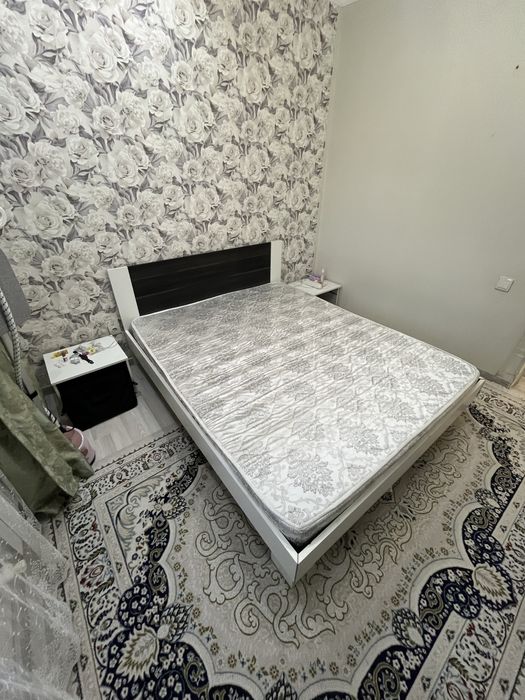 Кровать с матрассом 160*200