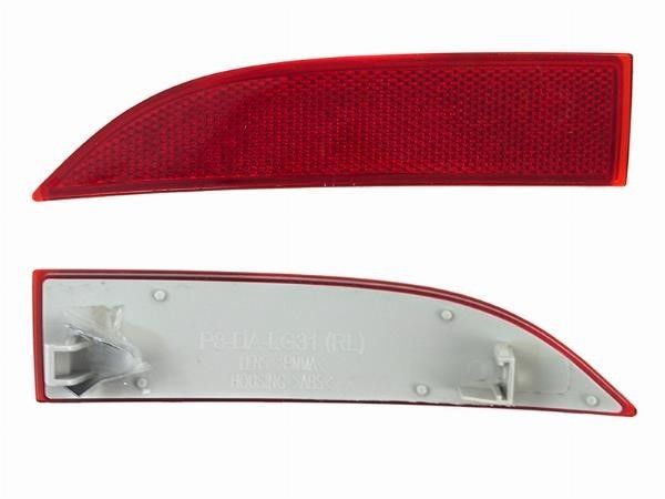 Отражатель в задний бампер  Renault Logan