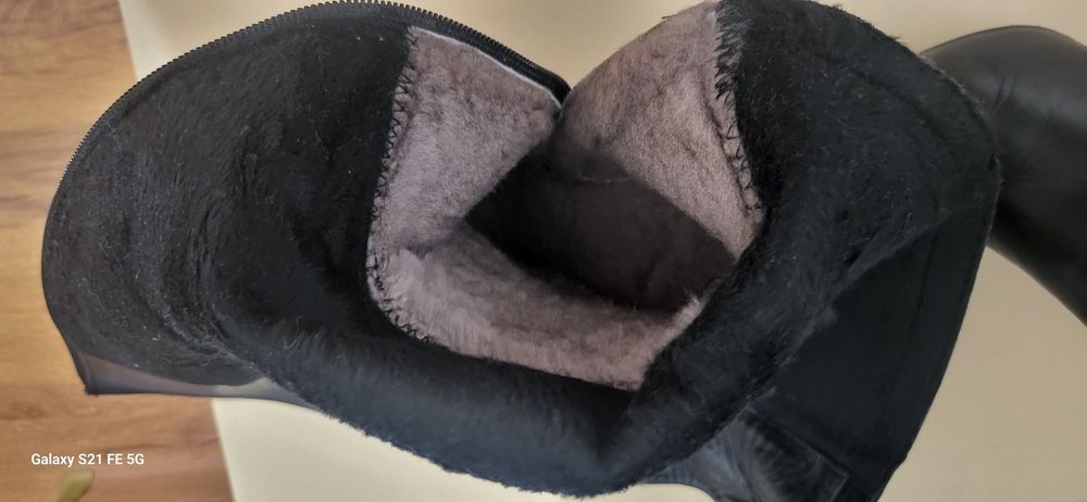 Продам зимние сапоги