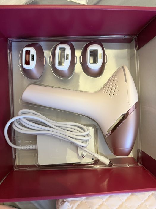 Epilator Philips Lumea seria 9900 BRI977/100