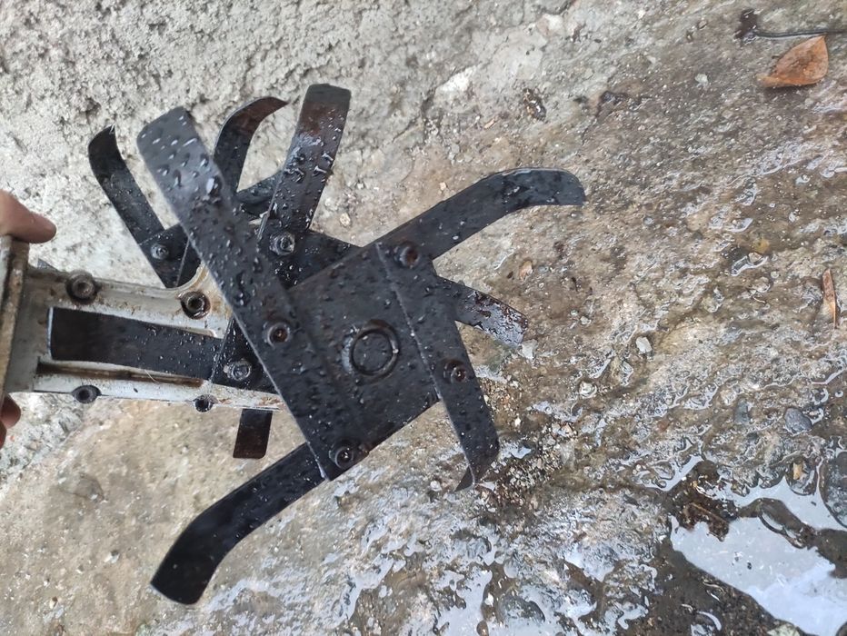 Приставка Фреза за Електрически тример (85х85мм)
​Описание:
Продавам ф