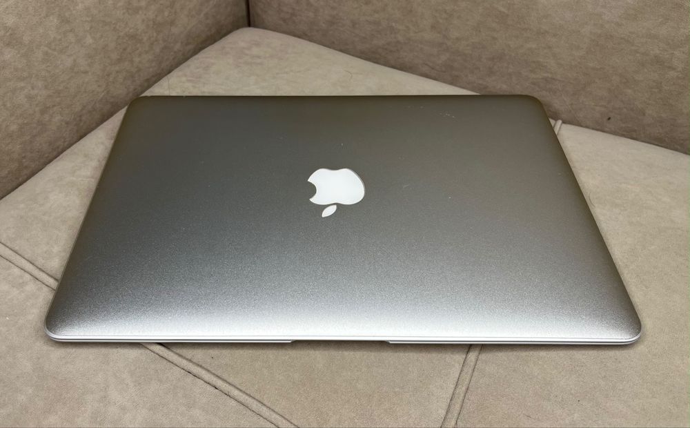 Продается Ноутбук Macbook air 13