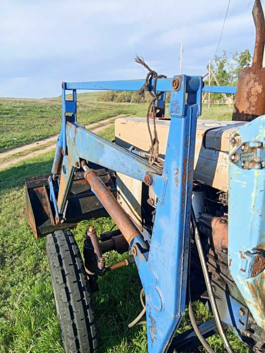 Продам два трактора мтз-80