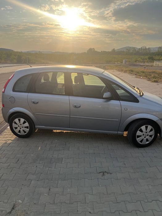 Опел Мерива 1.4 90коня газ бензин