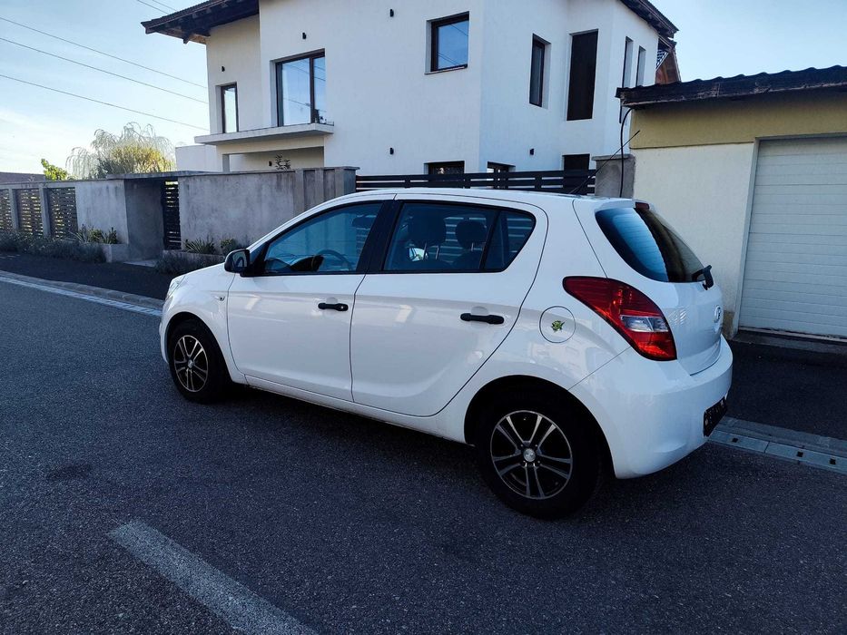 HYUNDAI i20 2012 — imagine 5