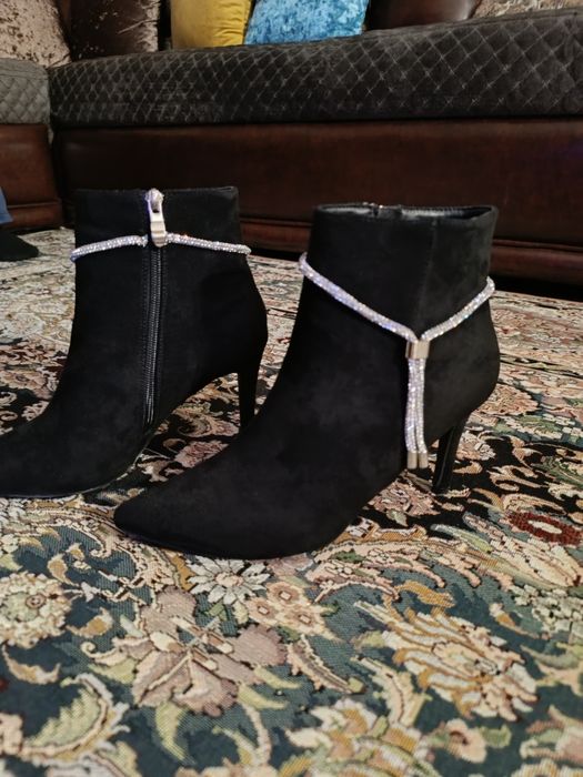 Ботильоны на шпильке