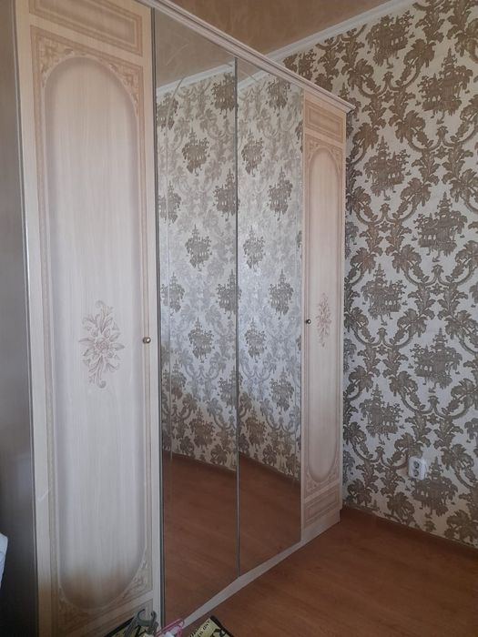 Срочно продается шкаф