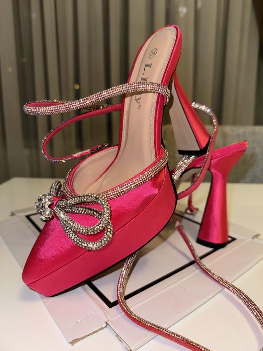 Pantofi Model Versace Lila 2024