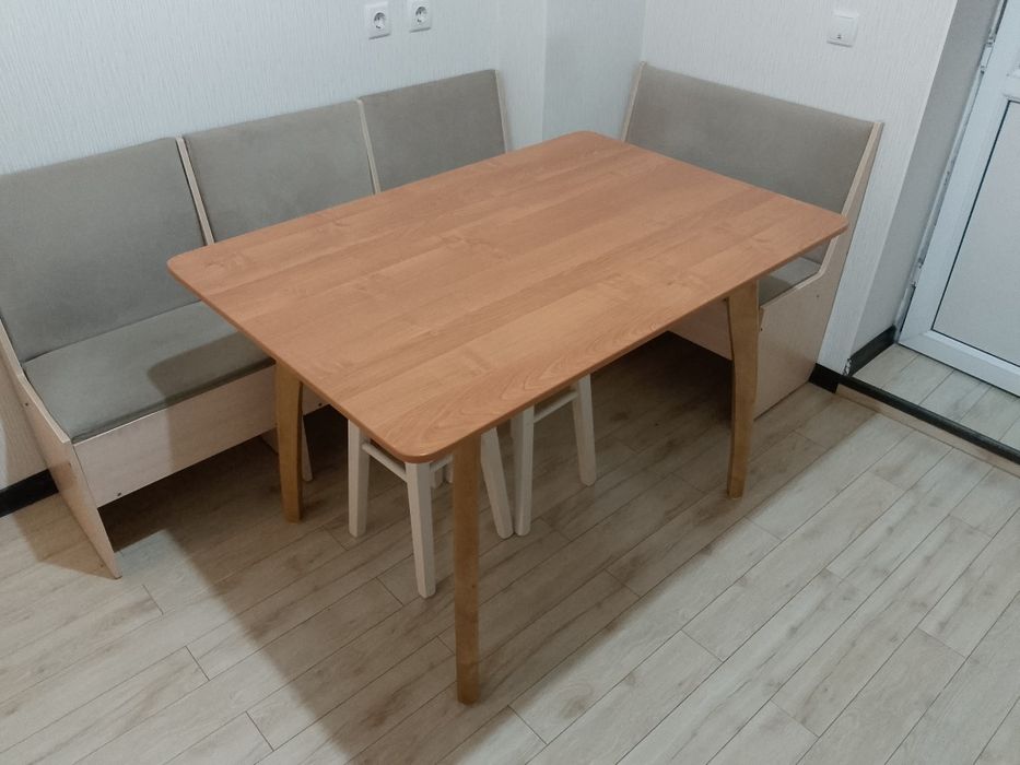 Кухонный стол продам