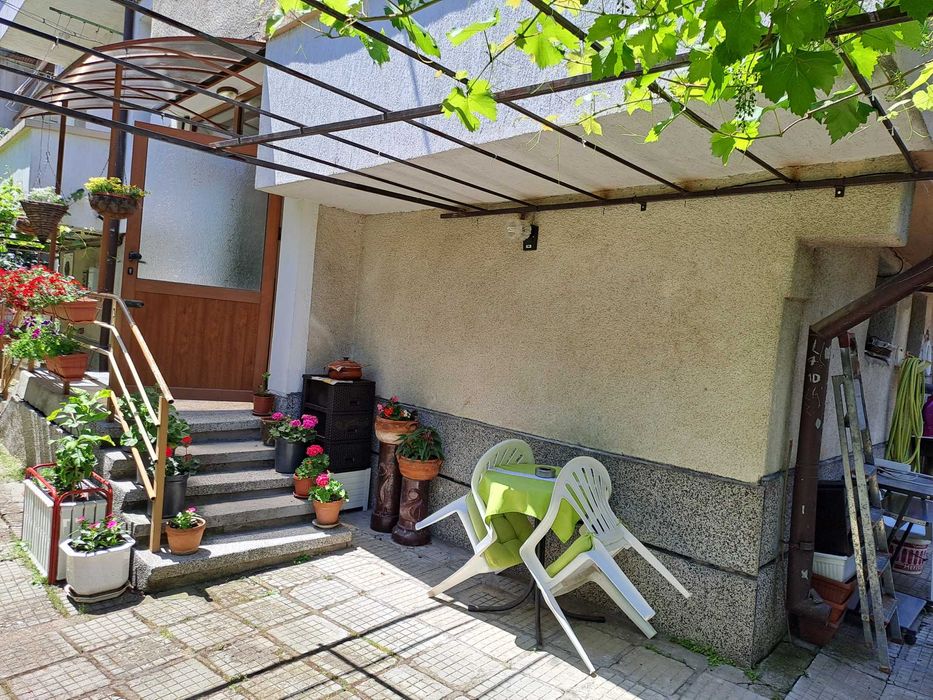 Продава се Етаж от къща в Плевен, Идеален център - 115 кв.м за 1305 €/кв.м - Снимка #20