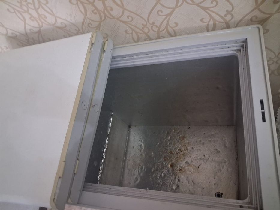 Продам морозильную камеру