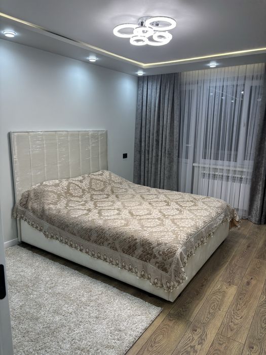 LUX квартира посуточно. Рядом Женис парка