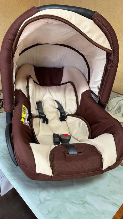 Коляска в отличном состояний