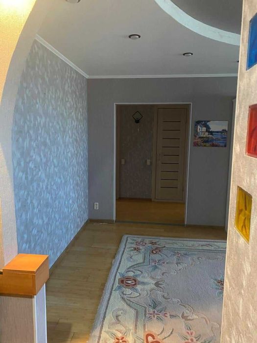 Продам 3х ком в 8 мкр 71кв.м