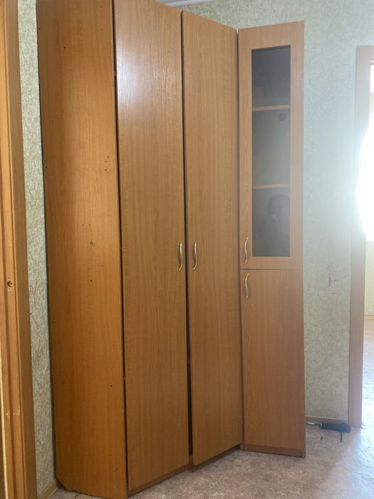 Шифонер  угловой плюс зеркало