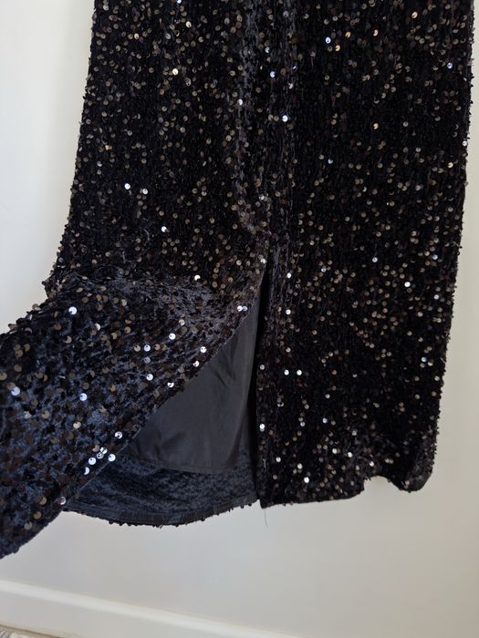 Жылтыр кара юбка