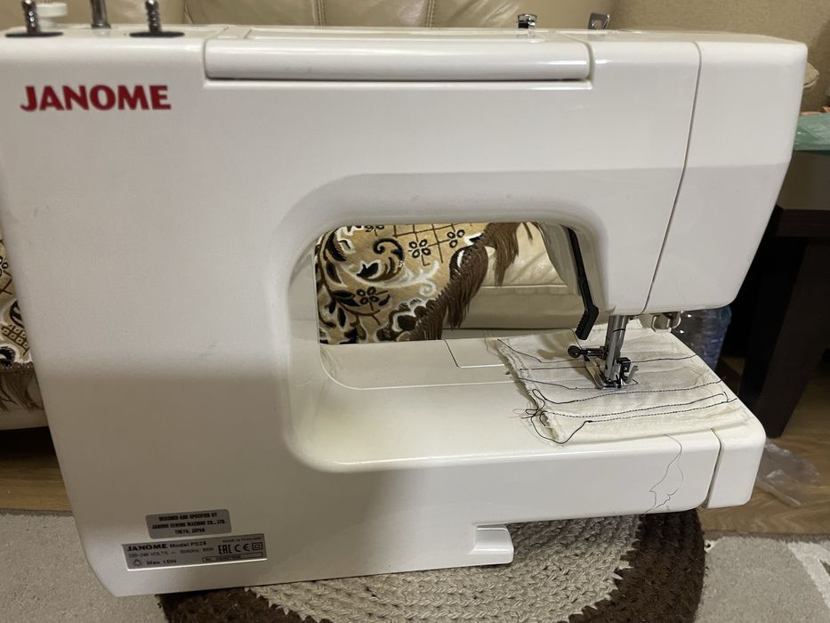 Машинка швейная «JANOME”