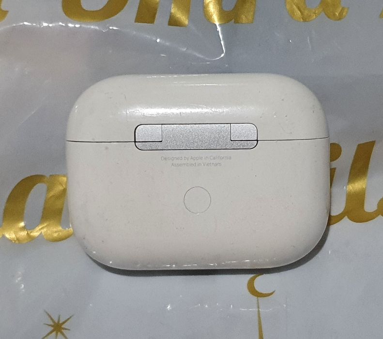 AirPods Pro 1 Case/Кейс Оргинал 100% Хорошйе Состояния (без наушник)