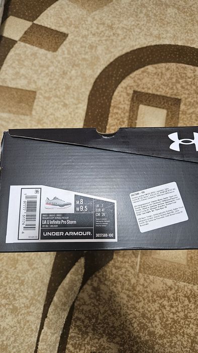 Adidasi Under Armour