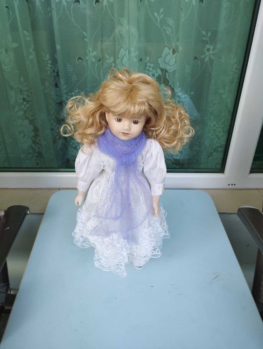 Порцеланова кукла