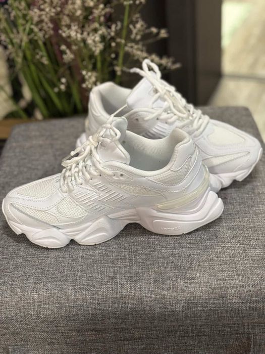 New Balance 9060 U9060NRJ – Сникърси, Бял