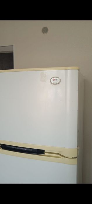 Продам холодильник LG