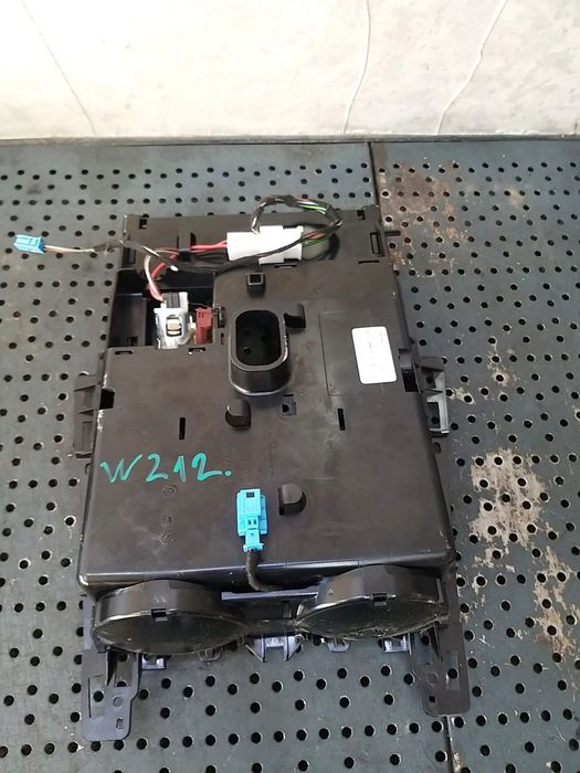 Scrumiera mercedes e class w212 a2126804150