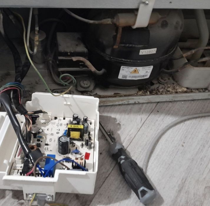 Ремонт Холодильников и морозильных камер.