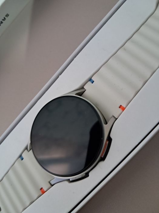 Galaxy watch 7, 40 мм  новый