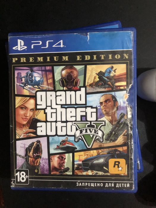 Продам пс 4 про 1тб с 5 играми